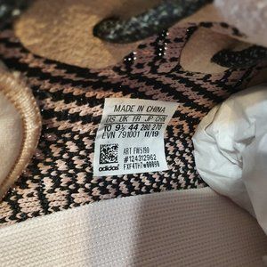 yeezy boost 350 v2 yecheil